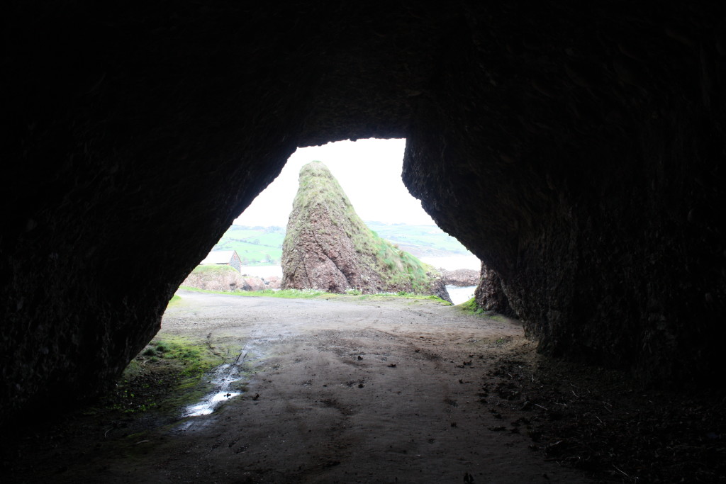 spookiest places northern ireland cushendun caves